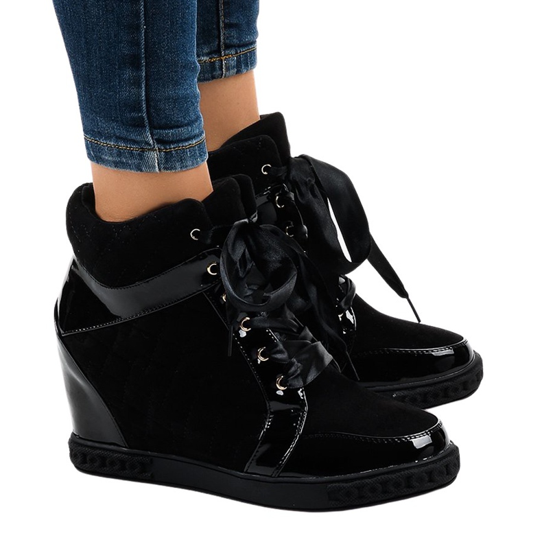 Sneakers nere alla moda con zeppa KLS-109-3 nero