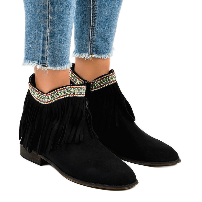 Stivaletti slip-on in camoscio nero con frange 99-136