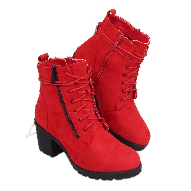 Stivali rossi sulla protezione W358 Red rosso