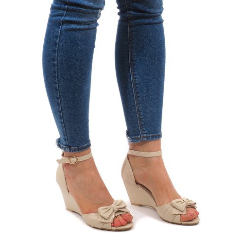 Sandali con zeppa F1-43 Beige