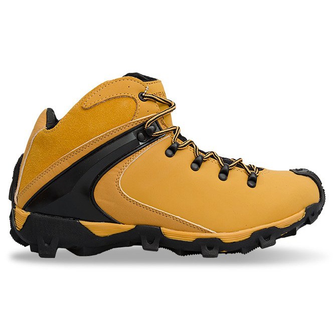 Scarpe da trekking isolate marroni da uomo 9W4324 marrone