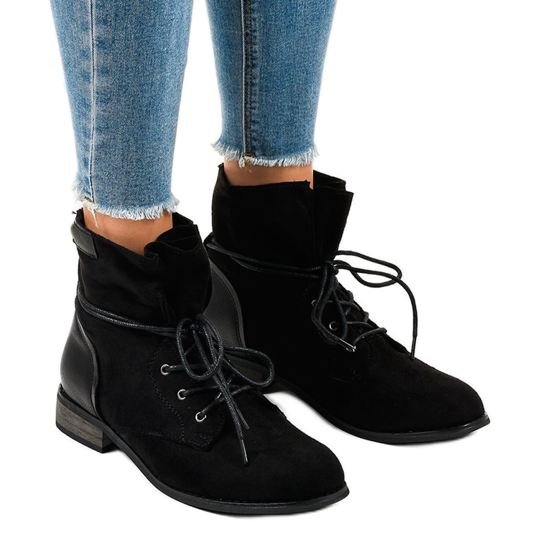 Stivaletto in camoscio nero S83