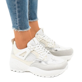 Scarpe sportive da donna alla moda bianche C2 bianco