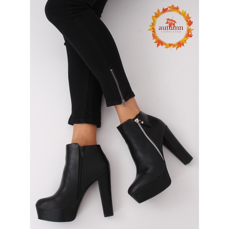 Stivali neri sulla piattaforma nero KK28P Nero