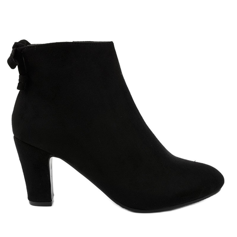 Stivaletti in camoscio nero sul post W852