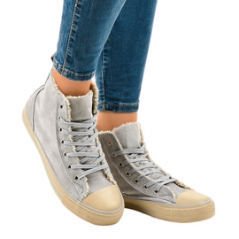 Sneakers isolate grigie T-040 grigio