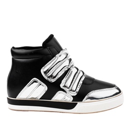 Sneakers nere isolate sulla zeppa GF-ZM26 nero