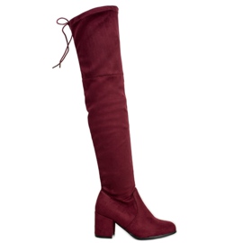 Ideal Shoes Stivali alla coscia in pelle scamosciata rosso