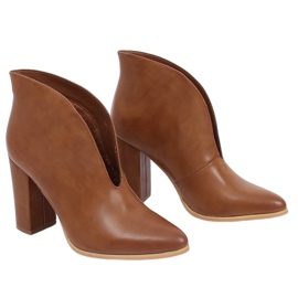 Stivali con cut-out marrone RB38P Camel