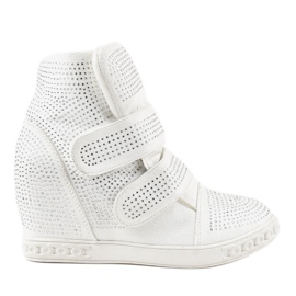 Sneakers bianche con zeppa con borchie KLS-112-3 bianca