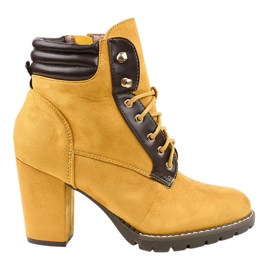 Stivaletti in camoscio giallo 995-37