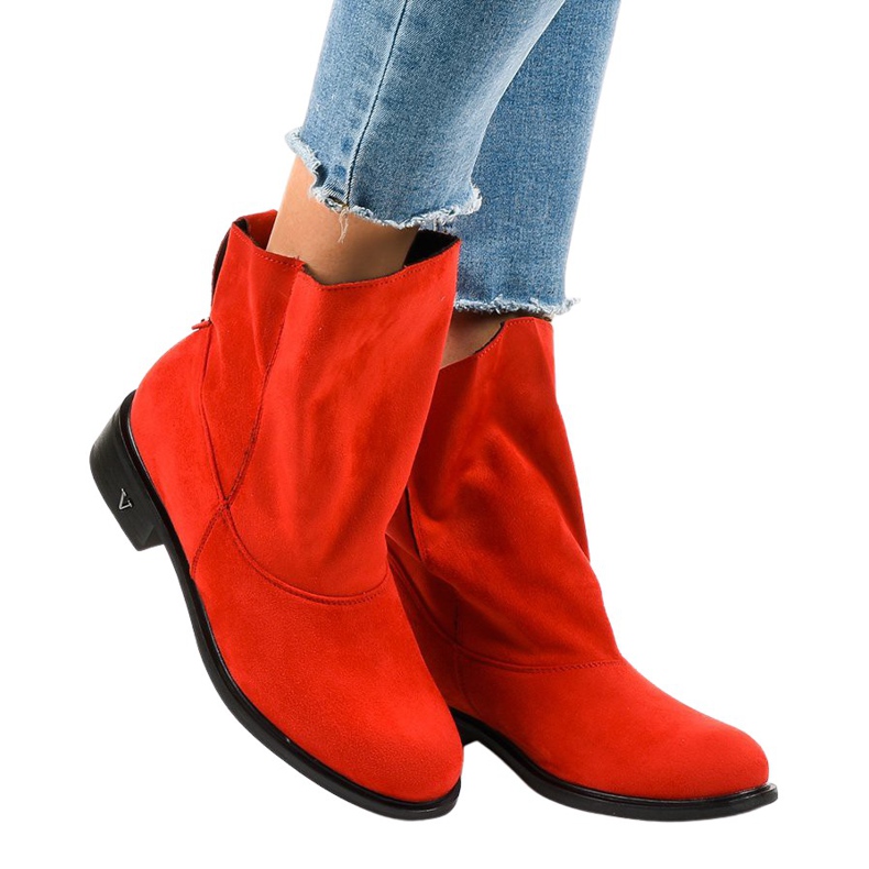 Stivali isolati piatti rossi 6672-7 rosso
