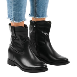 Stivali da cowboy isolati neri G-7607 nero