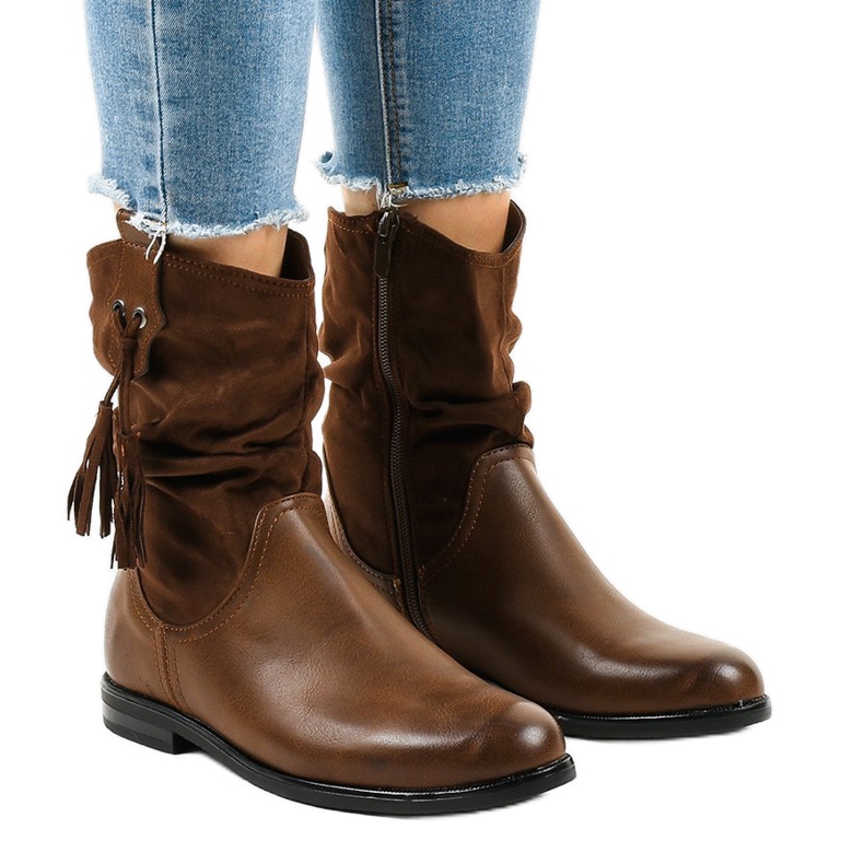 Stivaletti isolati piatti marroni da donna 2956 marrone
