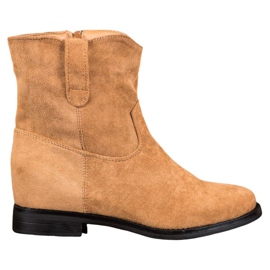 Ideal Shoes Stivali da cowboy caldi su una zeppa marrone