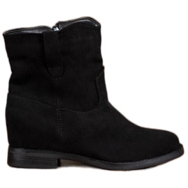 Ideal Shoes Stivali da cowboy caldi su una zeppa nero