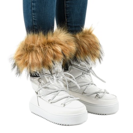 Stivali da neve bianchi alla moda con pelliccia 119-39 bianca