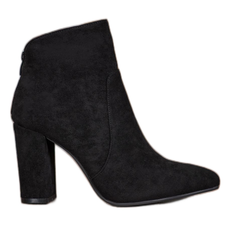 Ideal Shoes Stivali classici su un post nero