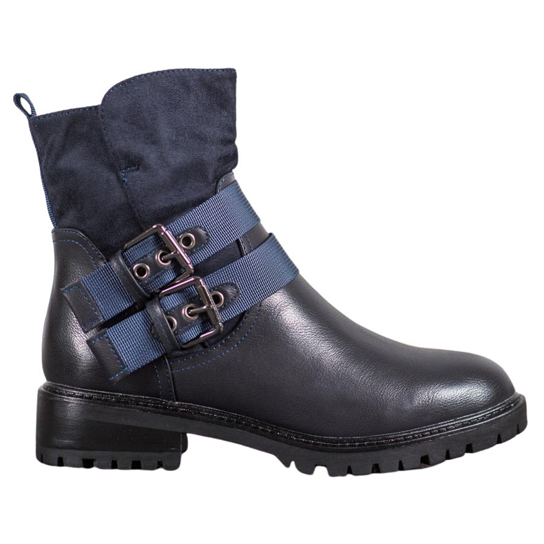 Erynn Lavoratori con una fibbia blu navy blu