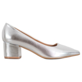 Ideal Shoes Décolleté argento alla moda grigio
