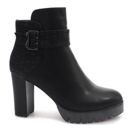 Stivali caldi su un tacco TL-10 Black nero