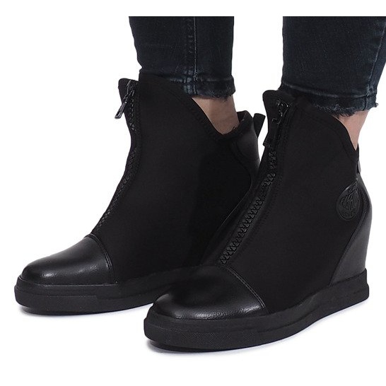 Sneaker in camoscio nero Nathalie