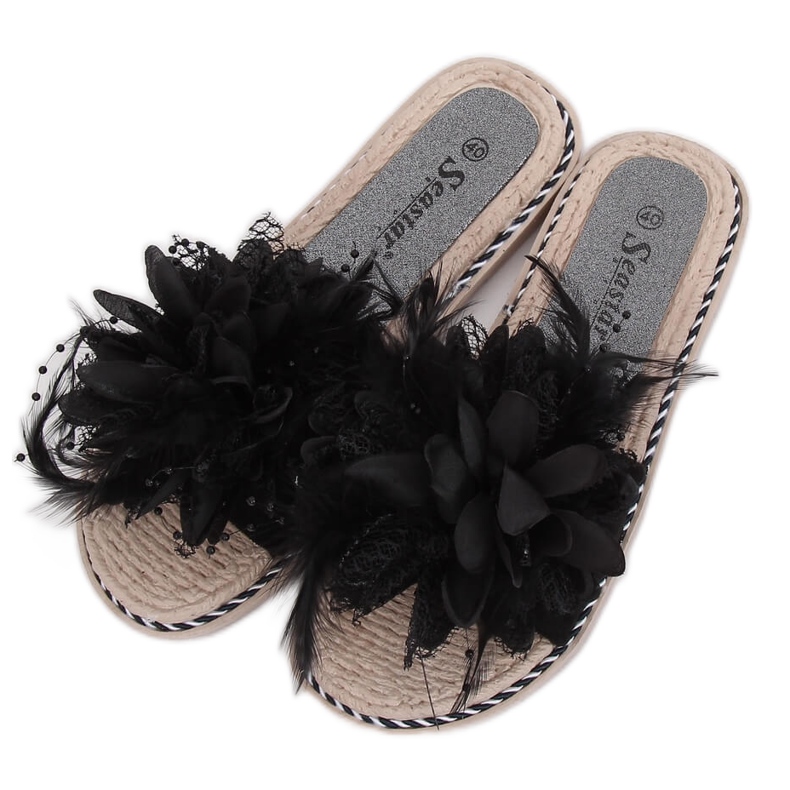 Pantofole da donna nere con piume CK131P nero