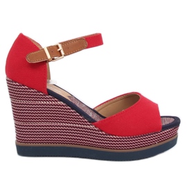 Sandali rossi su una zeppa 9079 Red II Genere rosso