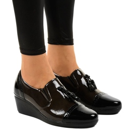Scarpe con zeppa nere 7-9022 nero