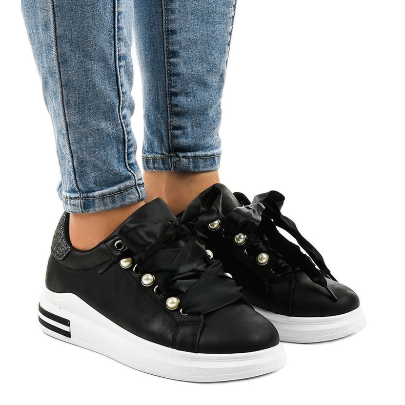 Sneakers nere con zeppa X63 nero