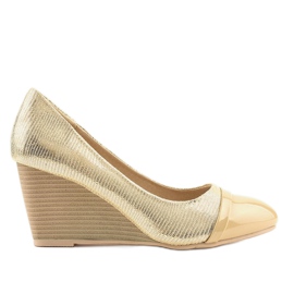 Décolleté beige sulla zeppa TL-05