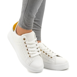 Classiche sneakers bianche sulla piattaforma BK-52 bianco