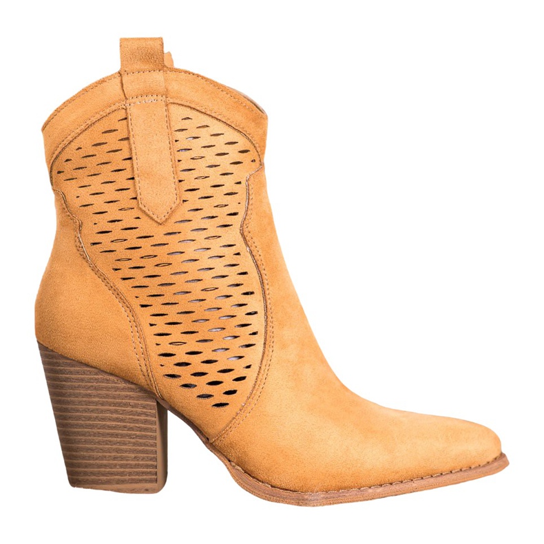 Seastar Cowgirl traforate su un pilastro marrone