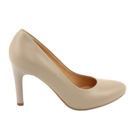 Pompe Mustang sul post Espinto 755/153 beige