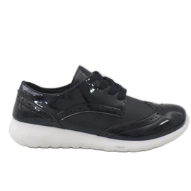 Scarpe sportive da donna nere YD-7 nero
