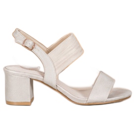 Goodin Sandali casual su un bar beige d'oro