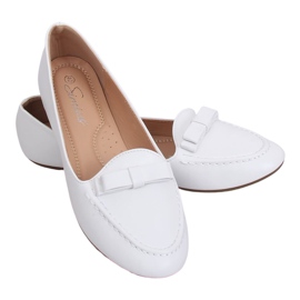 Mocassini da donna bianchi A8637 White bianca