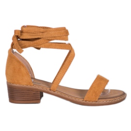 Sandali allacciati marrone