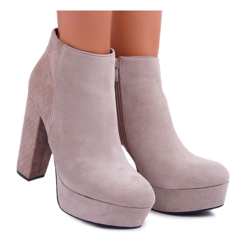 FW1 Stivali da donna con tacco e plateau in camoscio Beige Celinne