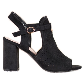 Small Swan Sandali traforati in stelle nero
