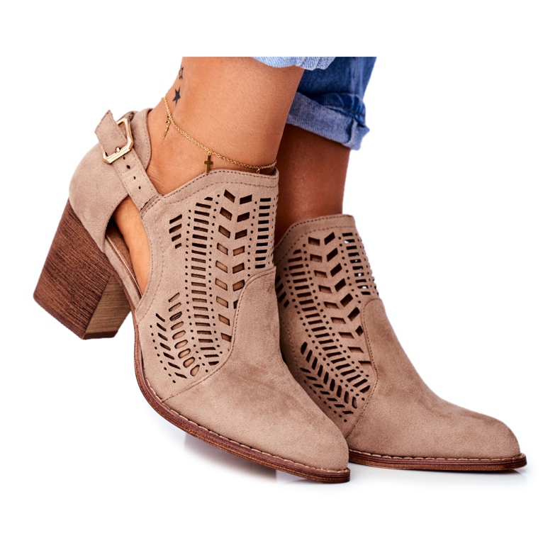 Bellucci Stivali da donna con cut-out Primavera Beige Velluci