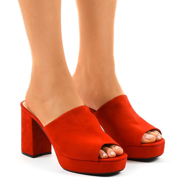 Tacco in camoscio rosso 9R17