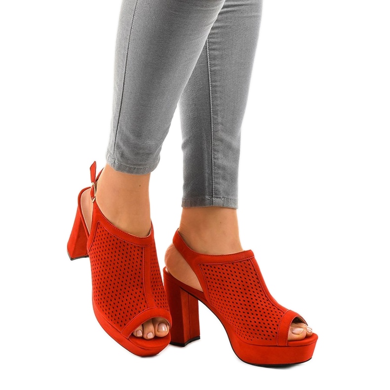 Sandali rossi con tacco traforato 9R82 rosso