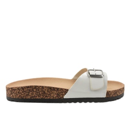 Pantofole bianche con fibbia 7016-PL bianco