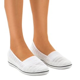 Sneakers bianche su zeppa HJ1801-9 bianco