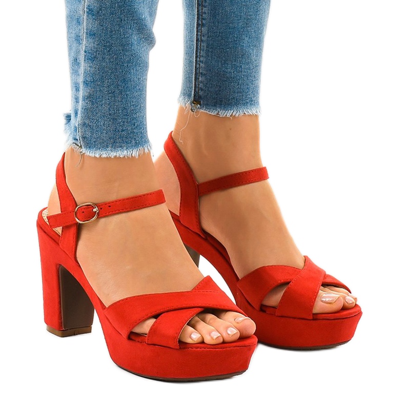 Sandali rossi sul post JC15017 rosso