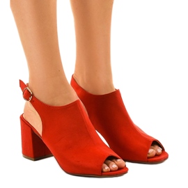 Sandali rossi con tacco alto e tomaia Z029 rosso