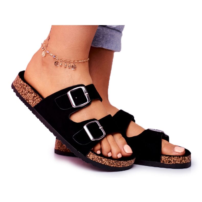 SCHEDERS STUD DONNE CON IL BRAMPI NERO