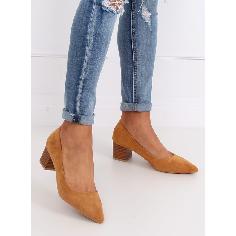 Décolleté con tacco in legno cammello CL75P Camel marrone
