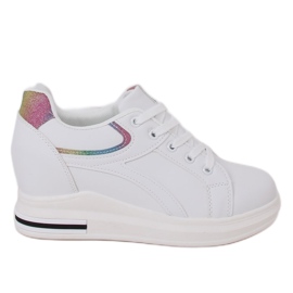 Sneakers bianche BY-0370 WHITE / COLOR su zeppa nascosta bianco